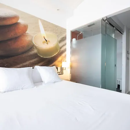 Otel Punta Monpas 2*